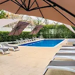 Med Apartamento *